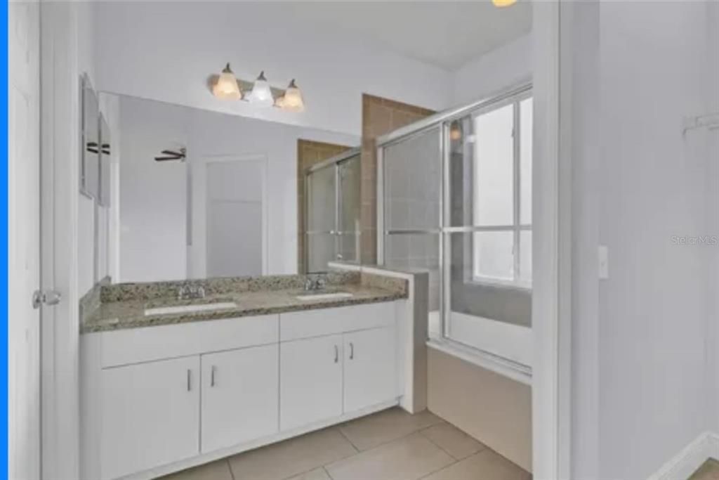Activo con contrato: $190,000 (4 camas, 3 baños, 1616 Pies cuadrados)