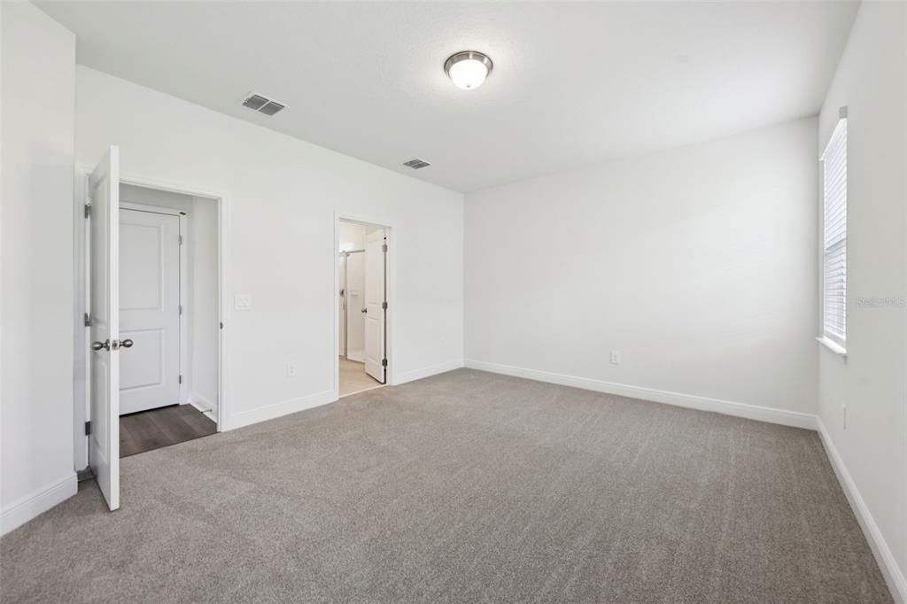 Activo con contrato: $428,040 (3 camas, 2 baños, 1483 Pies cuadrados)