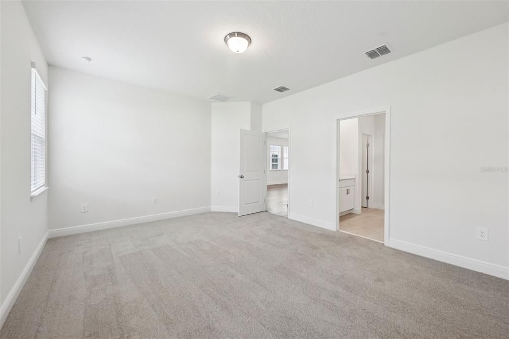 Activo con contrato: $428,040 (3 camas, 2 baños, 1483 Pies cuadrados)