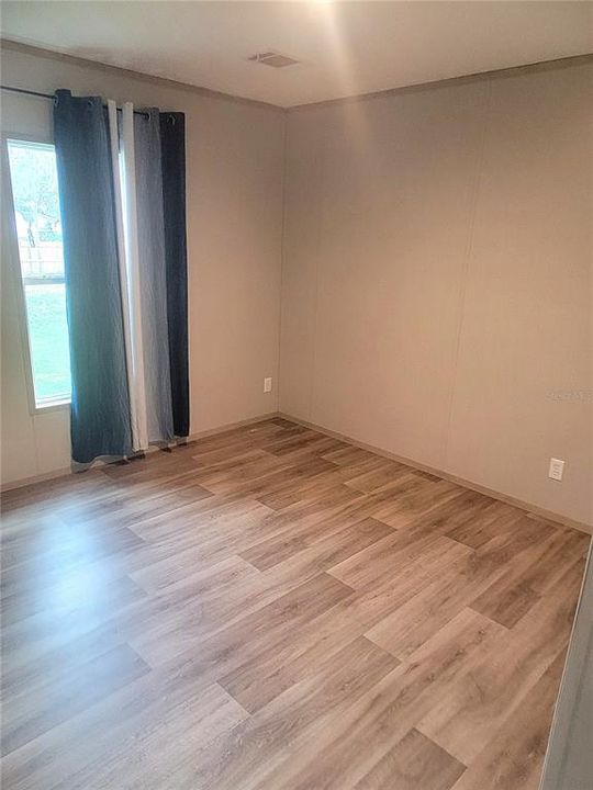 For Sale: $255,000 (3 beds, 2 baths, 1344 Square Feet)