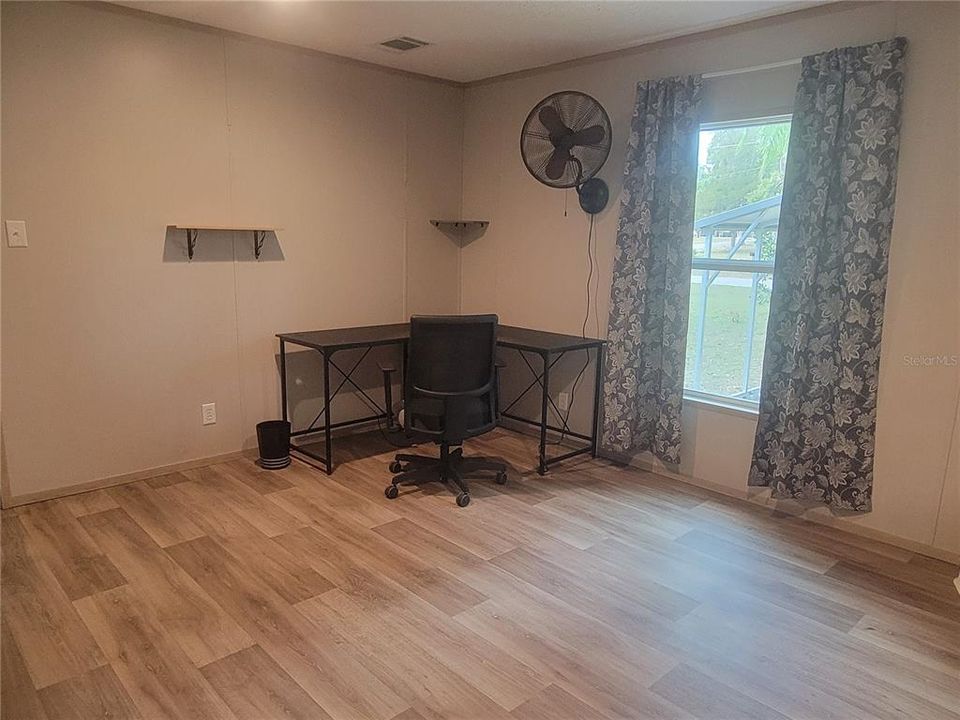 For Sale: $255,000 (3 beds, 2 baths, 1344 Square Feet)