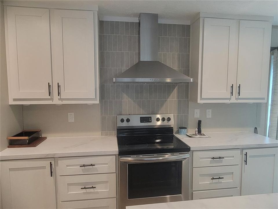 For Sale: $255,000 (3 beds, 2 baths, 1344 Square Feet)