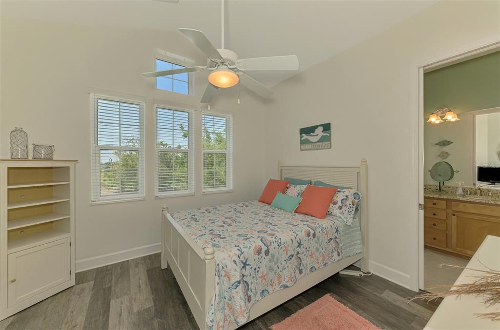 For Sale: $534,900 (4 beds, 3 baths, 2320 Square Feet)