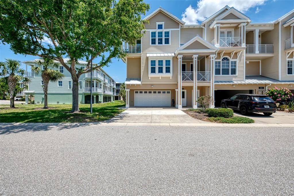 For Sale: $534,900 (4 beds, 3 baths, 2320 Square Feet)