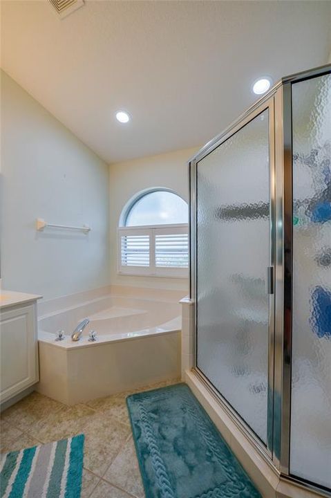 Active With Contract: $360,000 (3 beds, 2 baths, 1499 Square Feet)