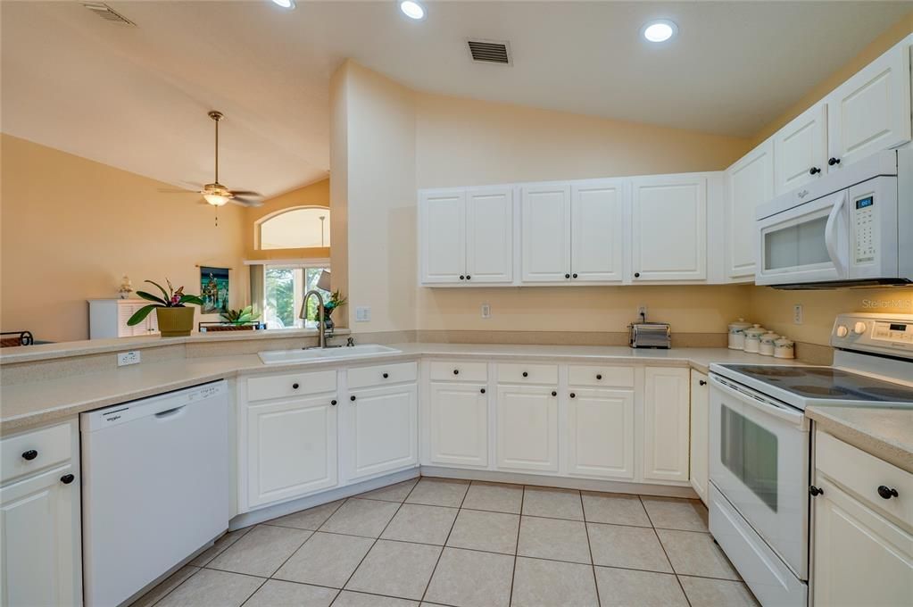 Active With Contract: $360,000 (3 beds, 2 baths, 1499 Square Feet)