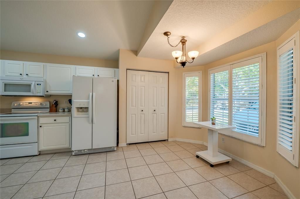 Active With Contract: $360,000 (3 beds, 2 baths, 1499 Square Feet)