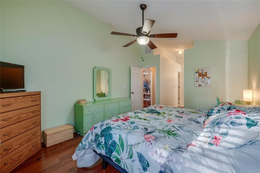 Active With Contract: $360,000 (3 beds, 2 baths, 1499 Square Feet)