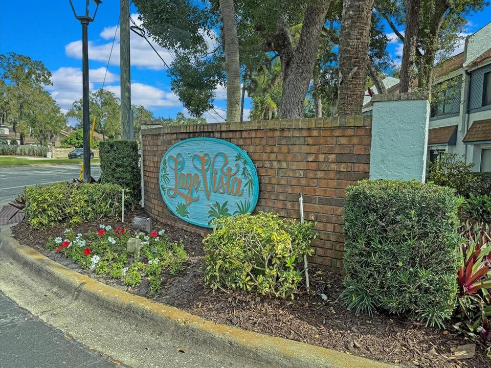 Activo con contrato: $239,900 (3 camas, 2 baños, 1532 Pies cuadrados)
