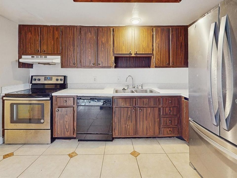 Activo con contrato: $239,900 (3 camas, 2 baños, 1532 Pies cuadrados)