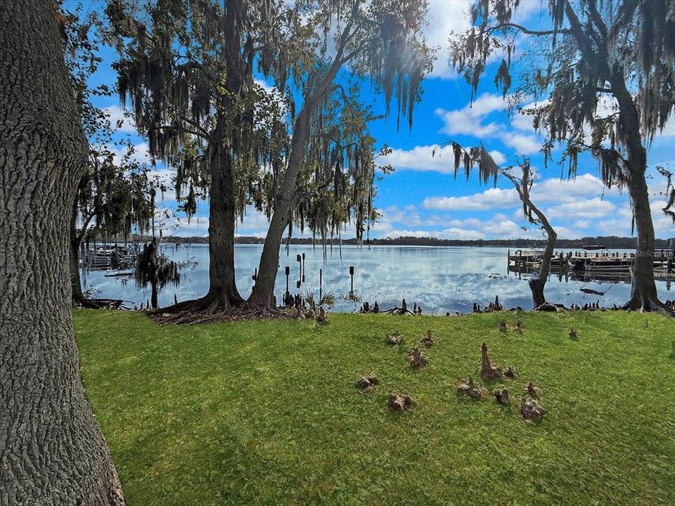 Activo con contrato: $239,900 (3 camas, 2 baños, 1532 Pies cuadrados)