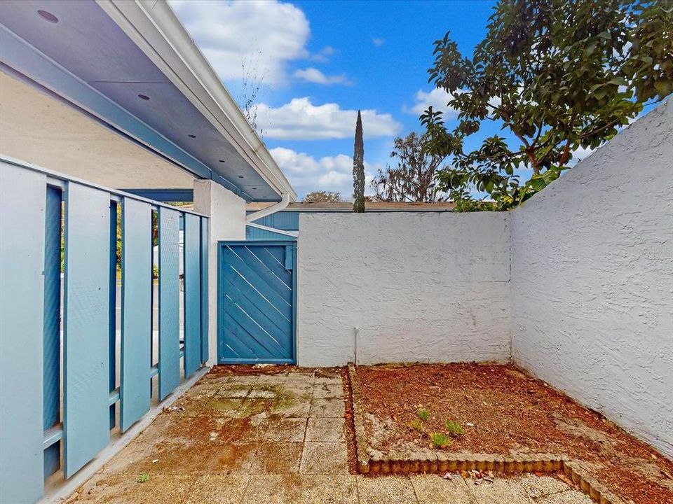 Activo con contrato: $239,900 (3 camas, 2 baños, 1532 Pies cuadrados)