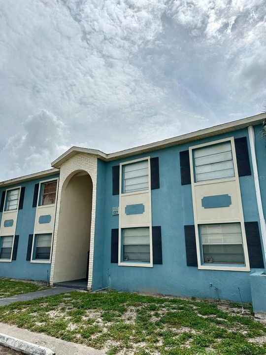 For Rent: $1,450 (2 beds, 1 baths, 850 Square Feet)