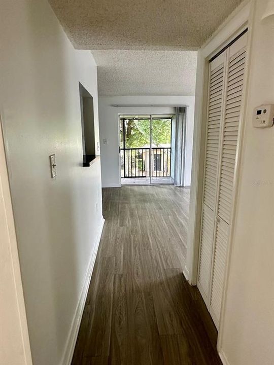 For Rent: $1,450 (2 beds, 1 baths, 850 Square Feet)