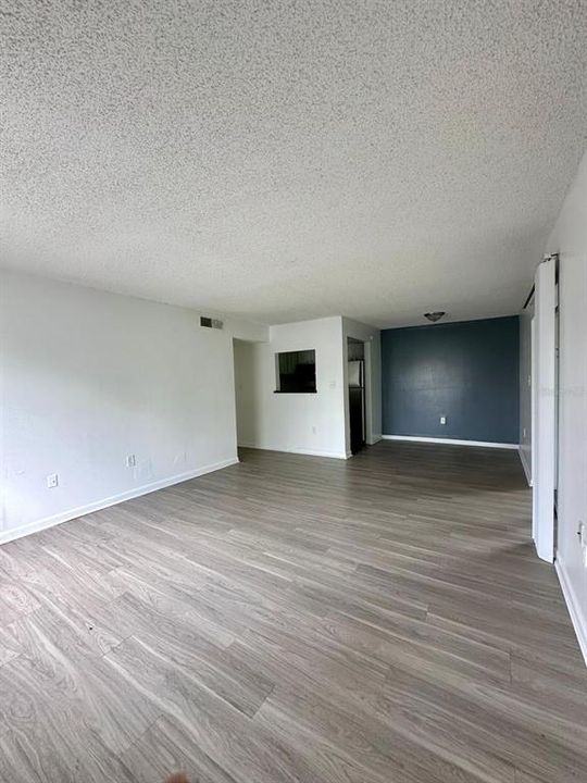For Rent: $1,450 (2 beds, 1 baths, 850 Square Feet)