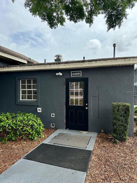 For Rent: $1,450 (2 beds, 1 baths, 850 Square Feet)