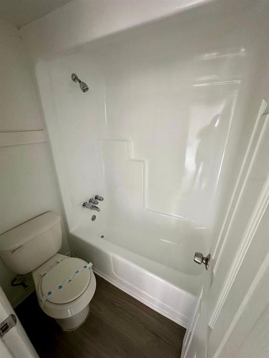 For Rent: $1,450 (2 beds, 1 baths, 850 Square Feet)