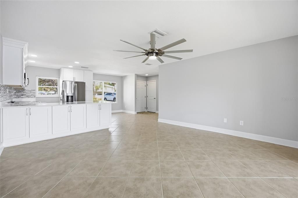 На продажу: $260,000 (2 спален, 2 ванн, 1584 Квадратных фут)