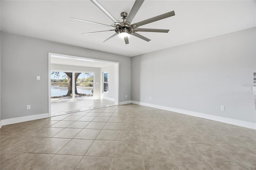 На продажу: $260,000 (2 спален, 2 ванн, 1584 Квадратных фут)