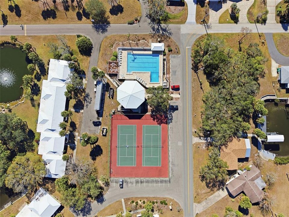 На продажу: $260,000 (2 спален, 2 ванн, 1584 Квадратных фут)