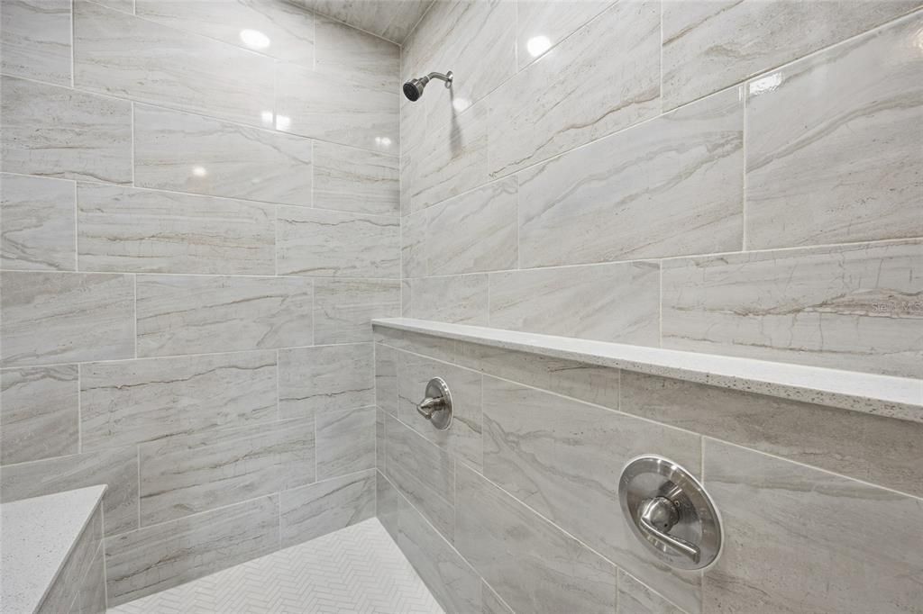 На продажу: $260,000 (2 спален, 2 ванн, 1584 Квадратных фут)