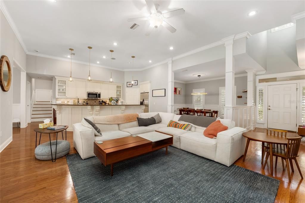 For Sale: $569,900 (4 beds, 3 baths, 2816 Square Feet)
