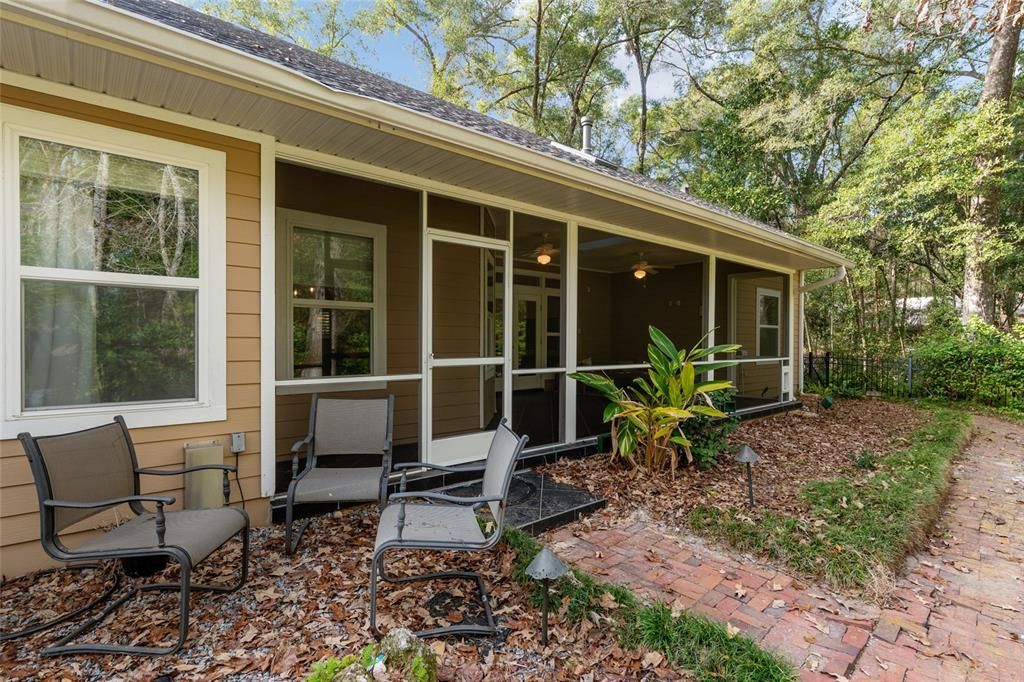For Sale: $569,900 (4 beds, 3 baths, 2816 Square Feet)