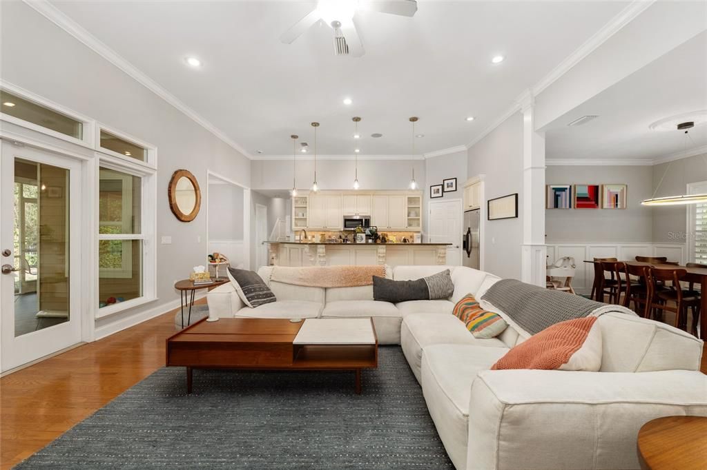For Sale: $569,900 (4 beds, 3 baths, 2816 Square Feet)