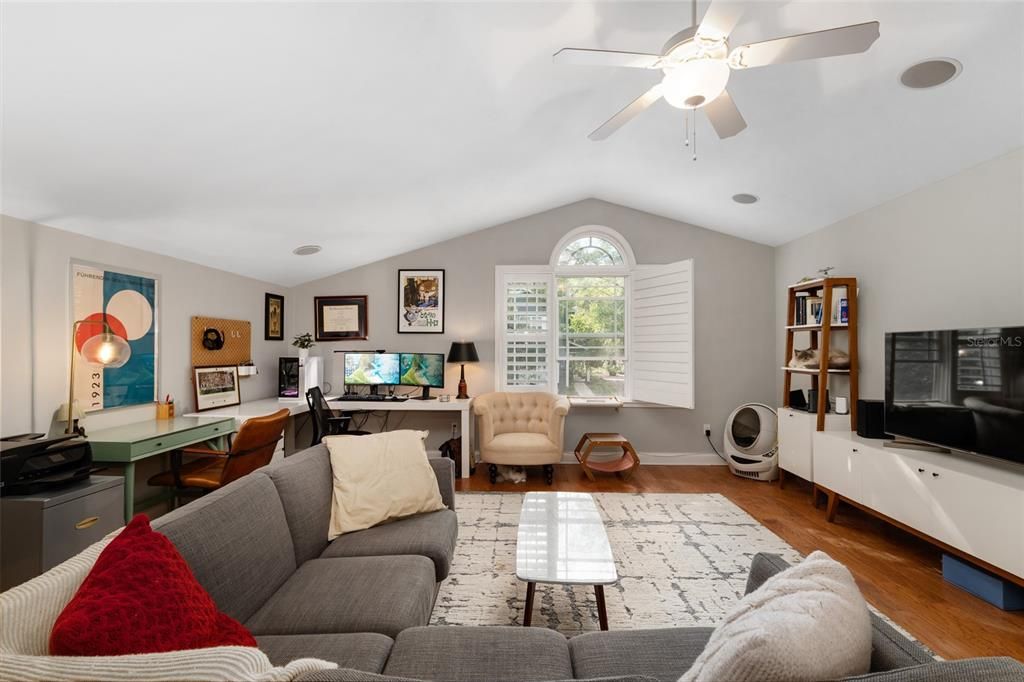 For Sale: $569,900 (4 beds, 3 baths, 2816 Square Feet)