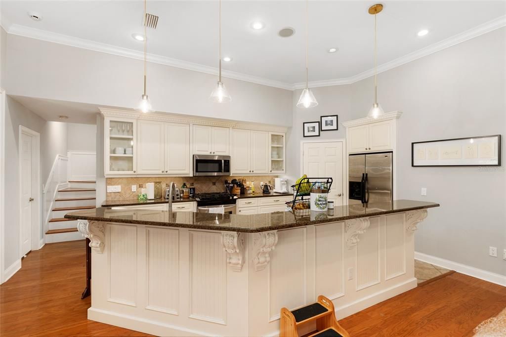 For Sale: $569,900 (4 beds, 3 baths, 2816 Square Feet)