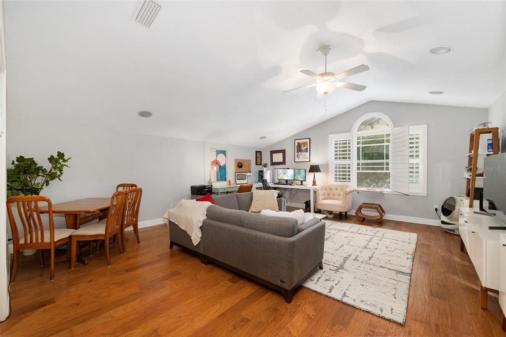 For Sale: $569,900 (4 beds, 3 baths, 2816 Square Feet)