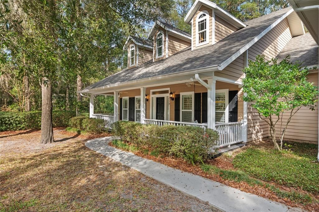 For Sale: $569,900 (4 beds, 3 baths, 2816 Square Feet)