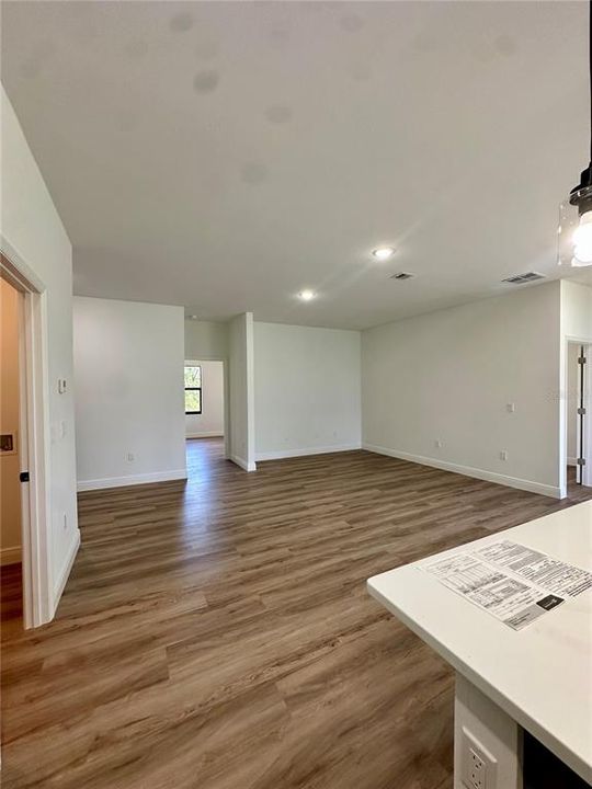 В аренду: $1,995 (3 спален, 2 ванн, 1642 Квадратных фут)