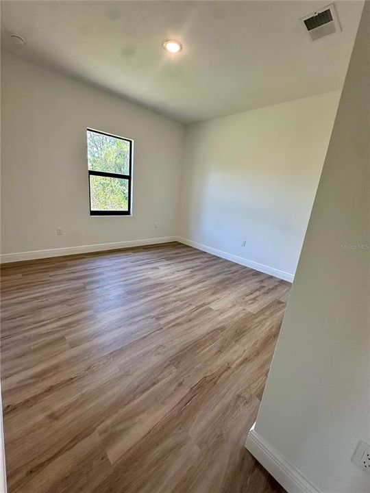 В аренду: $1,995 (3 спален, 2 ванн, 1642 Квадратных фут)