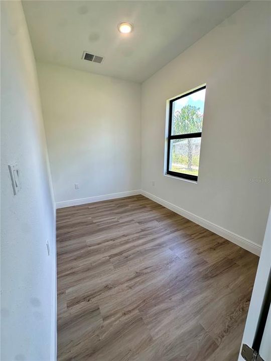 В аренду: $1,995 (3 спален, 2 ванн, 1642 Квадратных фут)