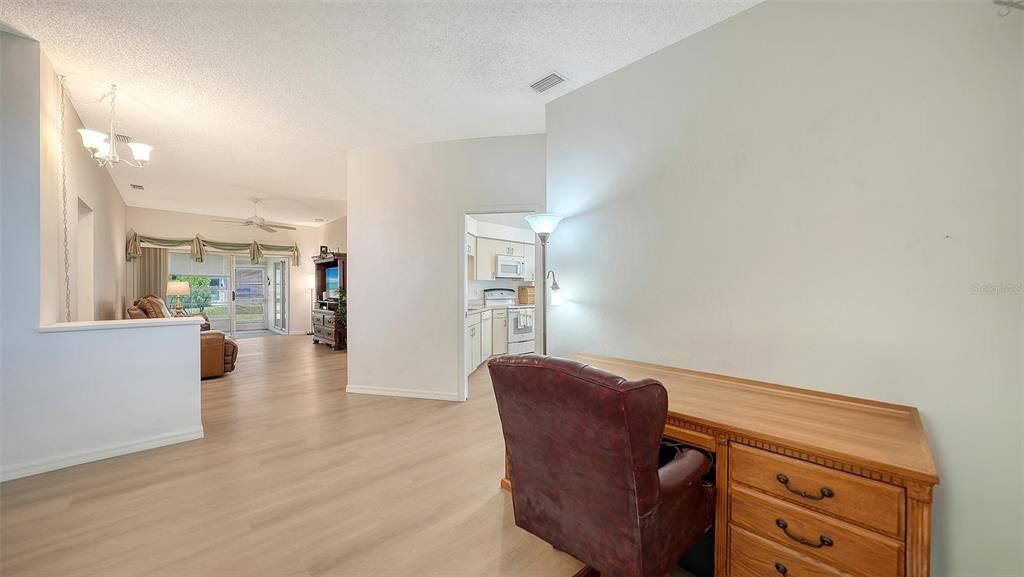 Activo con contrato: $275,000 (2 camas, 2 baños, 1528 Pies cuadrados)