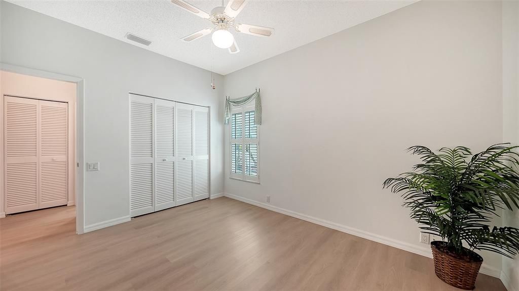 Activo con contrato: $275,000 (2 camas, 2 baños, 1528 Pies cuadrados)