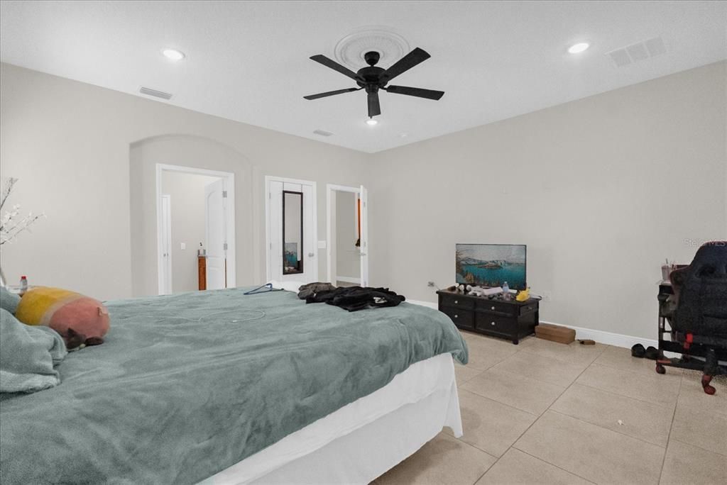 For Sale: $779,000 (6 beds, 0 baths, 3460 Square Feet)