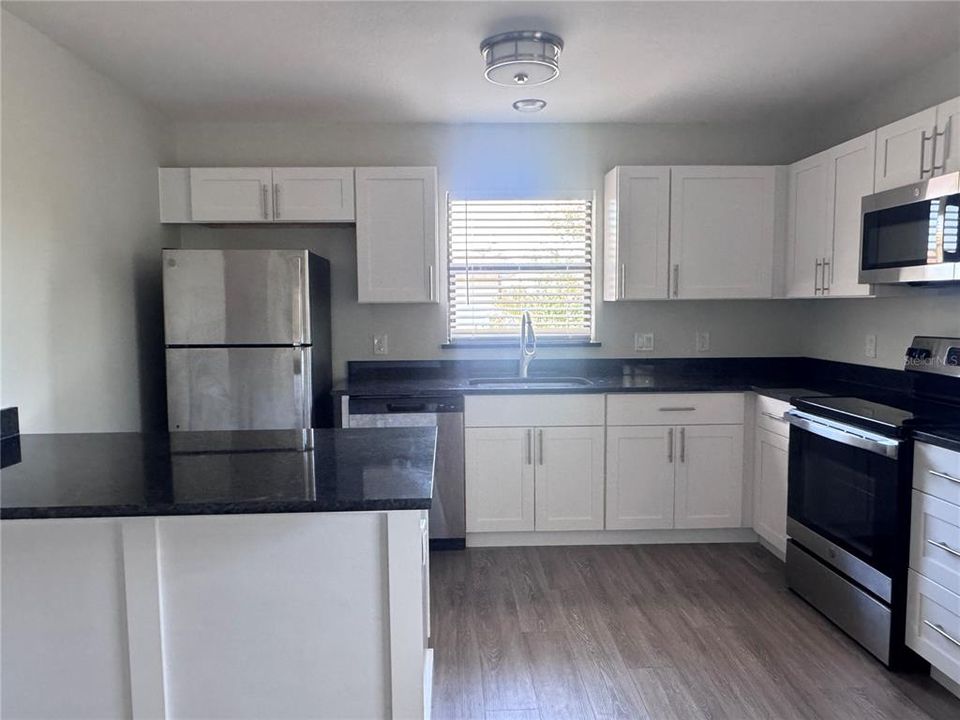 For Rent: $1,995 (3 beds, 2 baths, 1334 Square Feet)