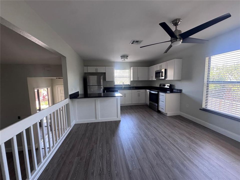 For Rent: $1,995 (3 beds, 2 baths, 1334 Square Feet)