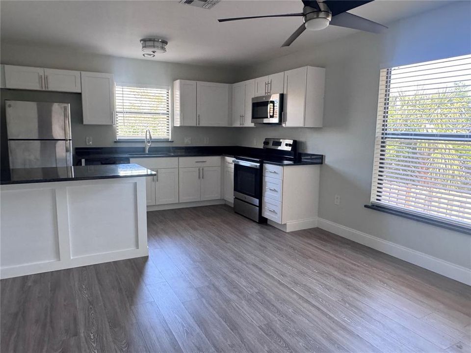 For Rent: $1,995 (3 beds, 2 baths, 1334 Square Feet)
