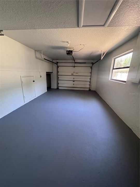 For Rent: $1,995 (3 beds, 2 baths, 1334 Square Feet)