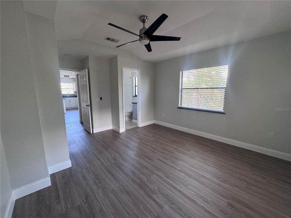 For Rent: $1,995 (3 beds, 2 baths, 1334 Square Feet)