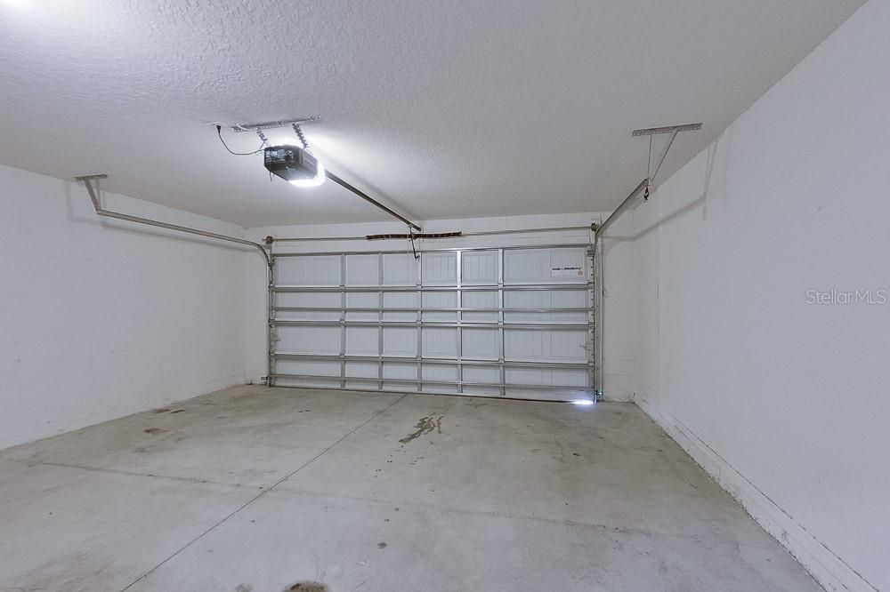 For Rent: $1,815 (4 beds, 2 baths, 1449 Square Feet)