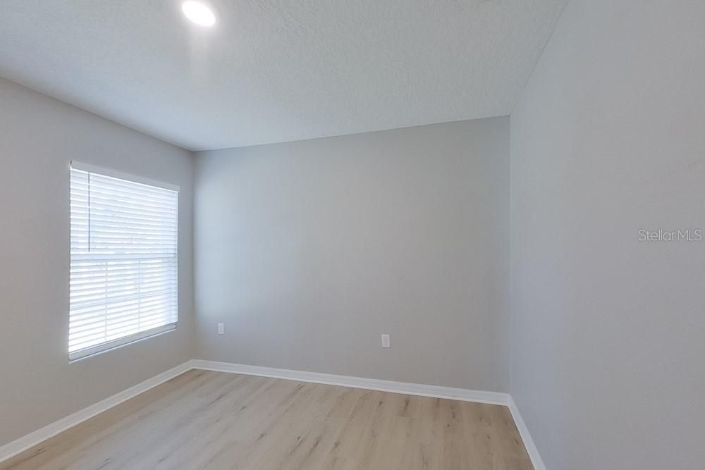 For Rent: $1,815 (4 beds, 2 baths, 1449 Square Feet)