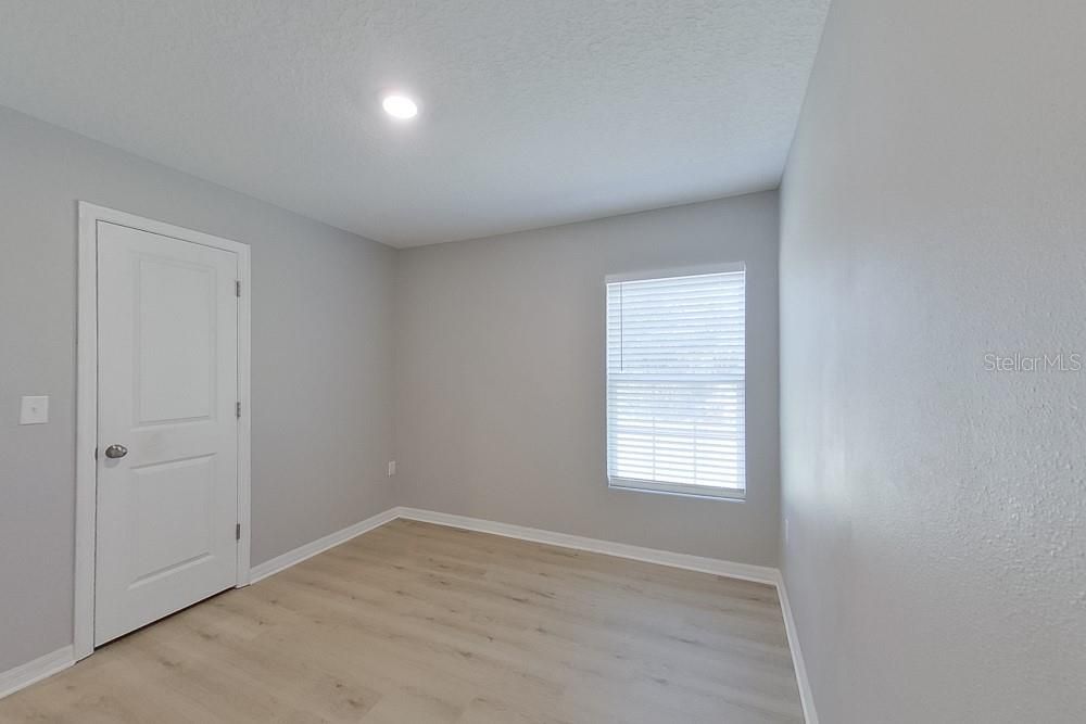 For Rent: $1,815 (4 beds, 2 baths, 1449 Square Feet)