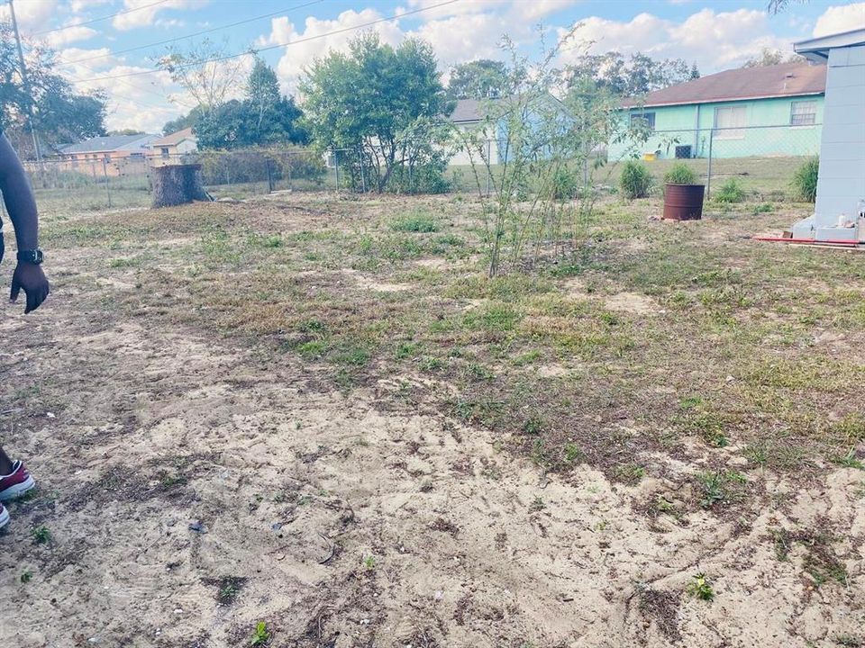 For Sale: $230,000 (3 beds, 1 baths, 1091 Square Feet)