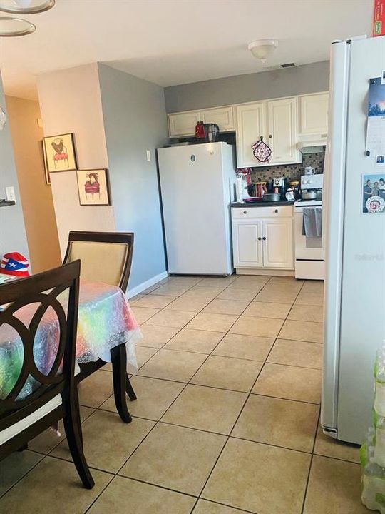 For Sale: $230,000 (3 beds, 1 baths, 1091 Square Feet)
