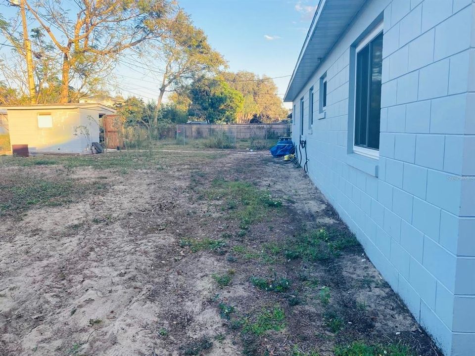 For Sale: $230,000 (3 beds, 1 baths, 1091 Square Feet)