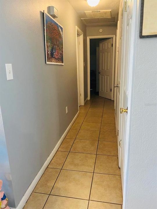 For Sale: $230,000 (3 beds, 1 baths, 1091 Square Feet)